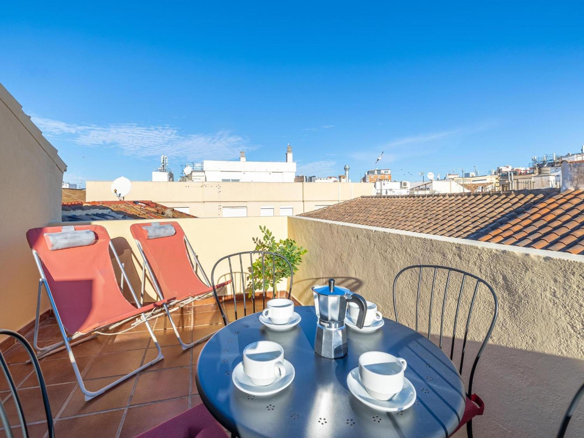 H2M Lazcano With Sunny Terrace In Old Town Малага Экстерьер фото